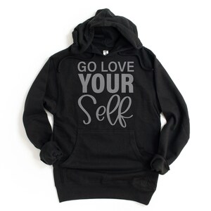 Go Love Your Self SVG | Lover Shirt SVG | T-Shirt Design | Digitaal gesneden bestand | Cricut SVG