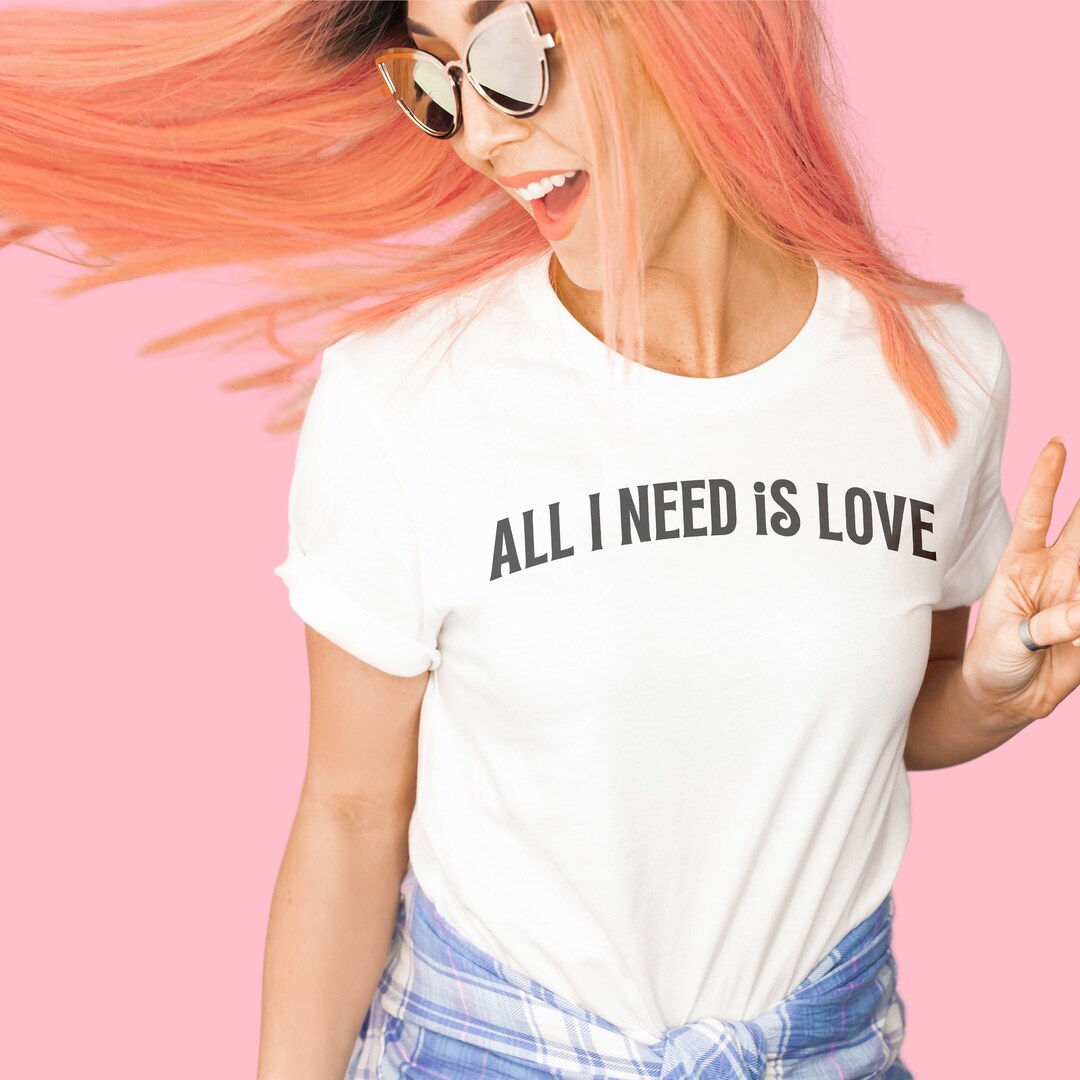 Todo lo que necesito es Amor SVG / Camisa de San Valentín SVG / Diseño ...