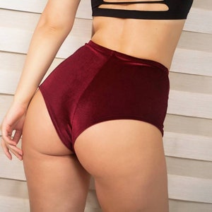 High Waisted Dance Shorts. Comfy, stretchy hot pants, made of velvet, faux leather or metallic spandex.