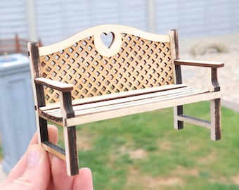 Vaguelly Miniatur-Holzbank Im Maßstab 1:12 – Kleines Möbelstück Für Puppenhäuser Und Gartenlandschaften – Beige Deko-Ornament