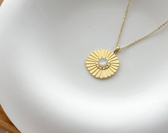 Mother of Pearl Sunbeam Necklace