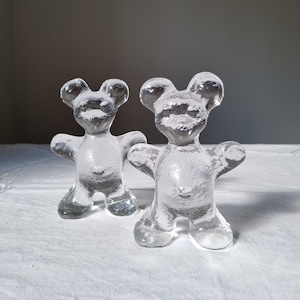 Statuetta vintage BERGDALA ART Glass BEAR, vintage svedese, anni &#39;80 / Fermacarte in vetro trasparente / Design scandinavo, Vetro da collezione