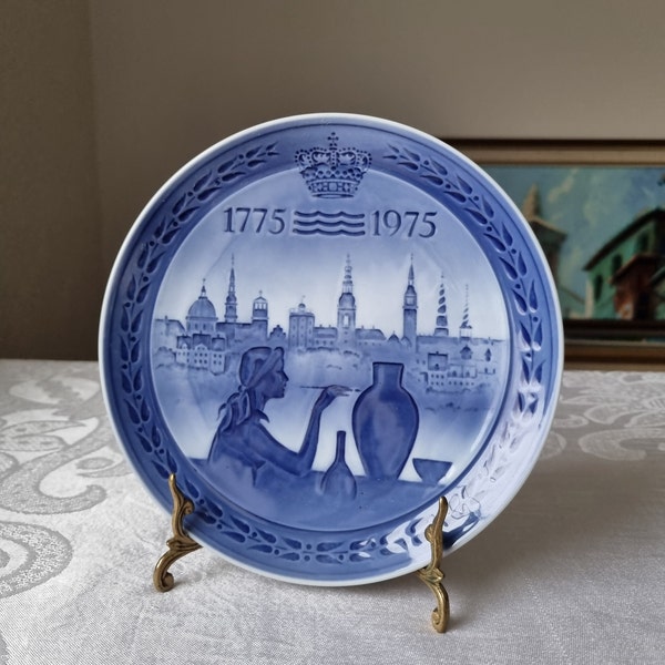 ROYAL COPENHAGEN Vintage Collectable Plate 1775 - 1975| Bicentenary Plate. Made in Denmark. Collectors Item, 200 ARS Jubilaeum