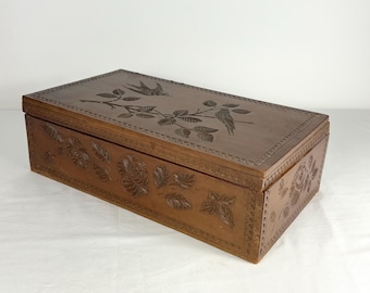 Antique Hand-Carved Wooden Trinket Box – Floral & Bird Motif, Vintage Keepsake Storage