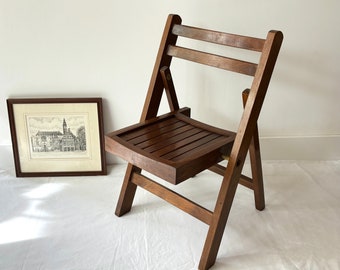 Chaise de taille enfant du milieu du siècle, chaise pliante en bois massif vintage en bois