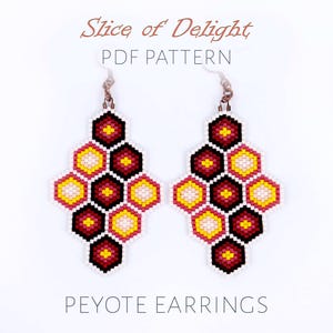 Orecchini geometrici a nido d'ape con motivo peyote - esagoni ispirati alla natura color marrone dorato (download PDF)