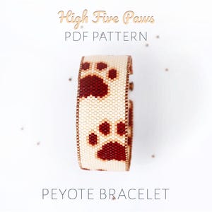 かわいい足跡柄のペヨーテステッチブレスレットのパターン、動物好きのための繊細なカフ、ペットママへのプレゼントにおすすめのビーズ編みの簡単な猫のデザイン、PDFワードチャート