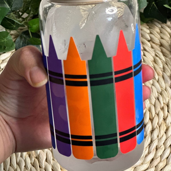 Color changing crayon glass, Teacher glass cup, crayon beer can glass, personalized teacher gift, teachers gifts, teacher appreciation gift