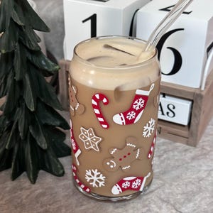 Coupe personnalisée en verre de pain d&#39;épice de Noël : verre de canette de bière de café glacé