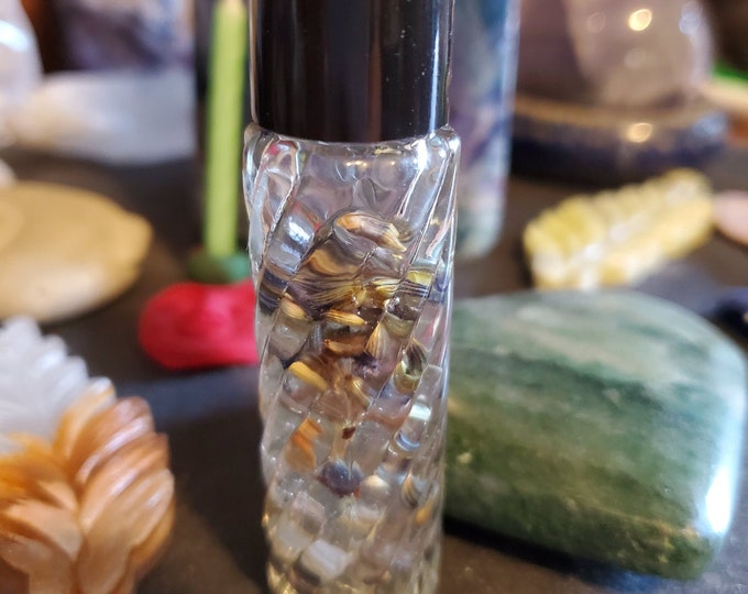 Divination Oil Crystal Enhanced for Intuitive Reflection and Focus