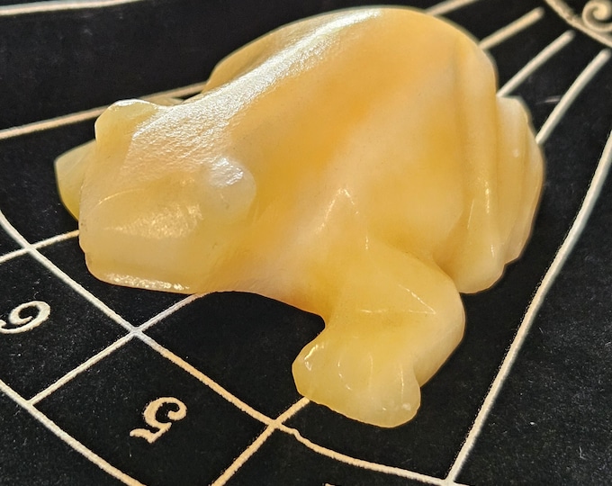 Carved Money Frog – Abundance Altar Charm, Wealth Energy Talisman, Ritual Blessed Offering