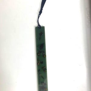 LG Green floral bookmark