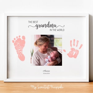 Imprimable, la meilleure grand-mère du monde, cadeau photo souvenir de bébé | Cadeau fête des mères | Empreinte de la main, empreinte de pas et photo souvenir de bébé