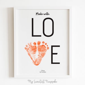 Druckbares Baby Fußabdruck Andenken Made with LOVE | Geburtstagsgeschenk | Vatertagsgeschenk | Geschenk vom Baby für Mama, Papa, Oma oder Opa