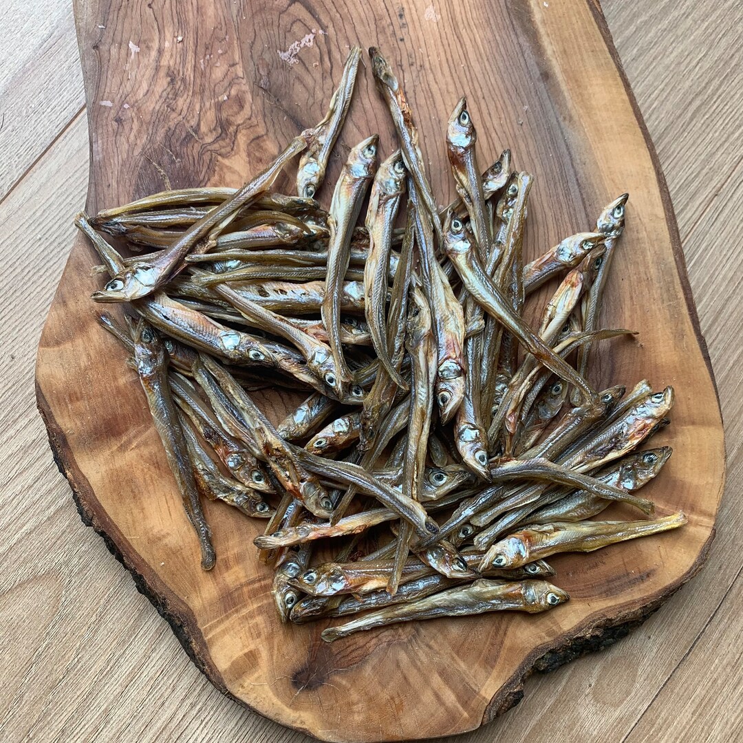 Dehydrated Smelt for Dogs, Dehydrated Treats for Cats, Smelt Dog Treats