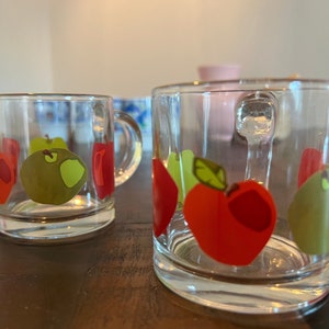 Apple Red/Green, small glass mugs Libbey Vintage Perfect for hot apple cider #fall Lot of 2.