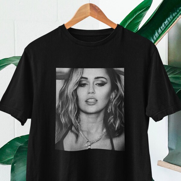 Miley Cyrus Photo T-shirt|Miley Cyrus Merch|Miley Cyrus Endless Summer Vacation|Miley Cyrus Flowers|Miley Cyrus fans gift|Miley Cyrus shirt