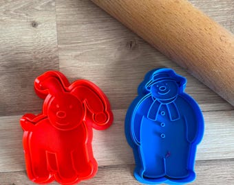 Cortador de biscoitos e elástico de cabelo natalinos em formato de boneco de neve e cachorro!