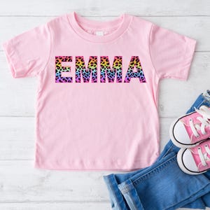Maglietta con nome personalizzato / Maglietta per compleanno bambino / Maglietta con Frank Lisa leopardata arcobaleno / Maglietta per festeggiata / Maglietta per compleanno personalizzata