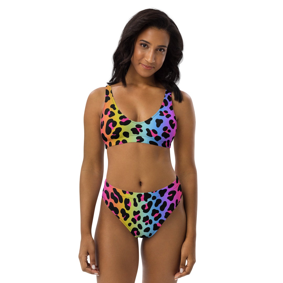 Vintage 90’s leopard print bikini 🏝️