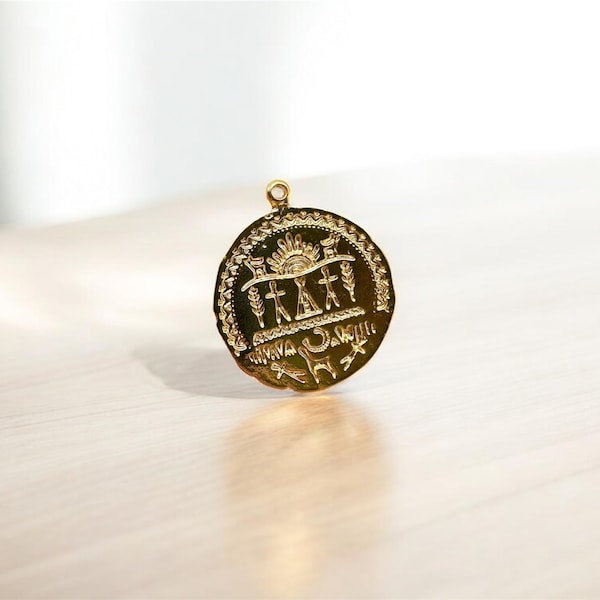 Gold-Tone Mesopotamian Amulet Pendant: Historical Jewelry