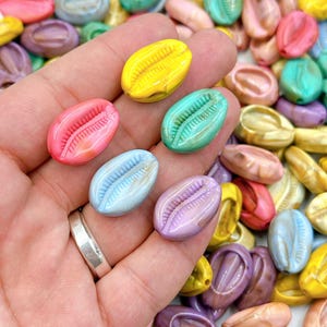 20Pcs Cowrie Miexd Shell Beads ,Sliced Acrylic Shells Beads, Cowrie Shell loose for jewelry & Craft, 1 packs 20 pcs