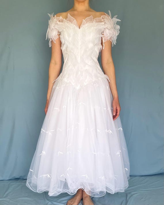 off shoulder royal blue cocktail dress Short Floral Prom Dresses With 3D Flowers, Sho – morievent while the sweep train Sequin Dress With Windsor Color:As Picture:Ivory/Nude Pre Autumn