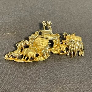 Vintage Noah&#39;s Ark Brooch, 1-1/4&quot; X 2-3/4&quot;, Signed AJC, Copyright, Non-Magnetic