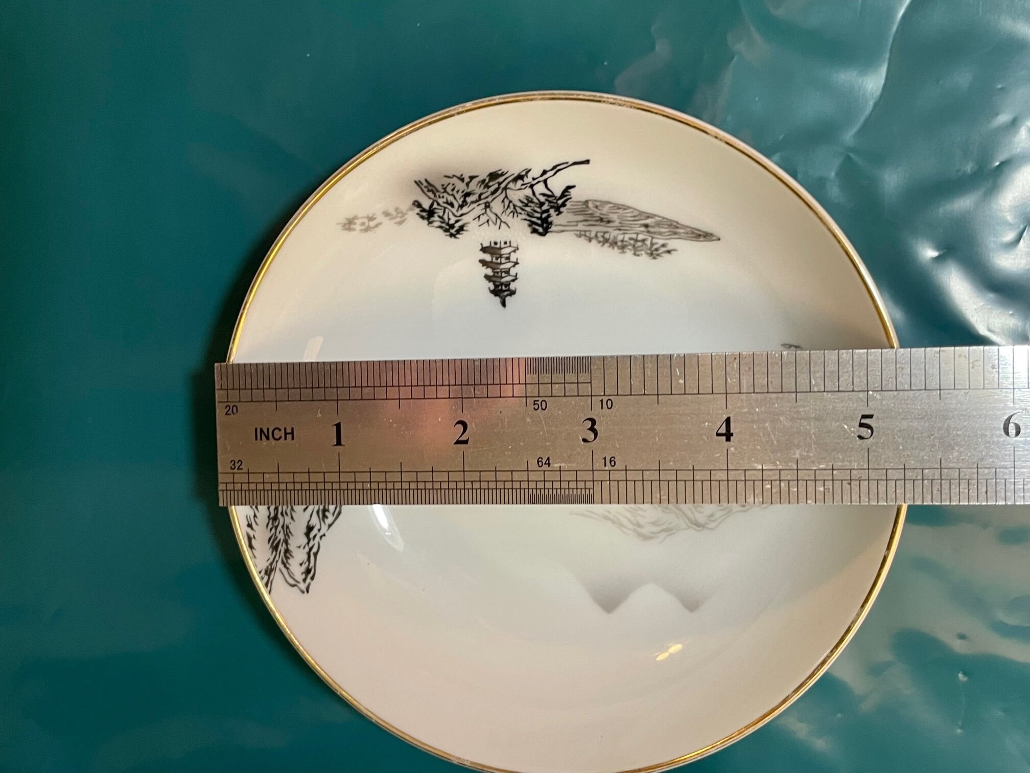 Vintage Japanese Porcelain Bowl Gold Trim, Fukagawa Arita