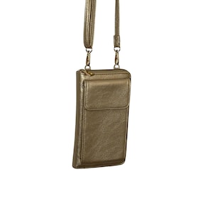 Cartera tipo bandolera de piel sintética dorada metalizada con correa ajustable e interior con múltiples compartimentos
