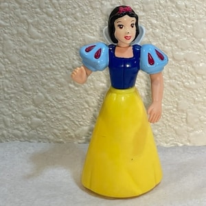 Vintage 1990s Snow White Figure w/ Moveable Parts, Disney, SN 6-4, 3-3/8&quot; Tall, Kids Toy