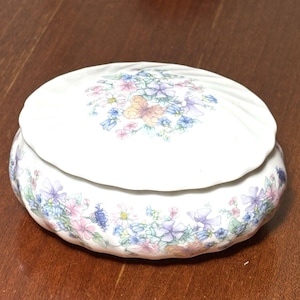 Wedgewood Bone China Angela - Etsy