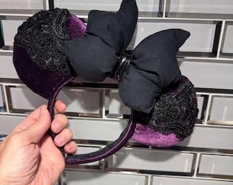 NEW Haunted Mansion Wallpaper Purple Velvet Minnie Mickey Mouse Ears, Halloween