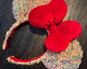 NEW Honey Bear Winnie the POOH Iridescent Sequin Minnie Mickey Mouse Ears