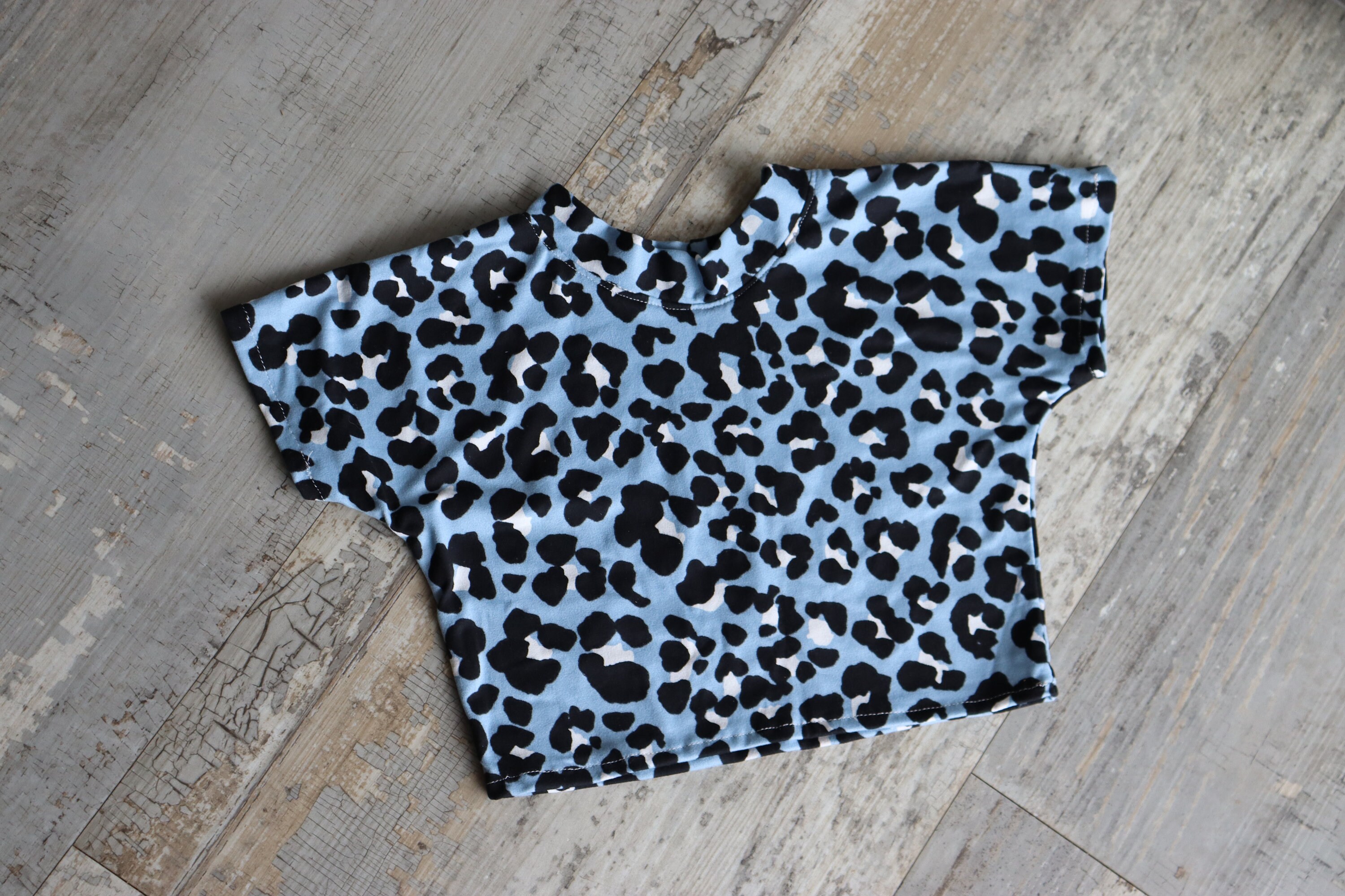 blue cheetah tank top