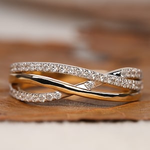 Crossover Round Lab Diamond Wedding Ring 14K Solid Yellow Gold Criss Cross Engagement Ring Overlapping Ring For Women Half Eternity Band