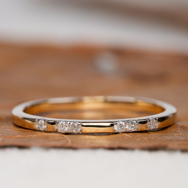 14k Gelbgold Zierliche Diamant Ring Ehering Micro Pave Set Rund Diamant Ring Minimalistischer Ring für Frauen Dünner Diamantring für Sie