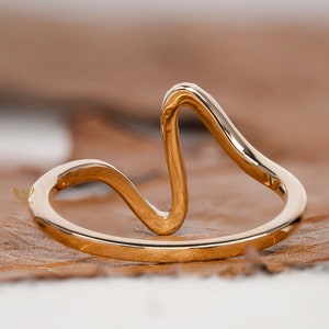 Tiny Round Lab Grown Diamond Wave Ring,minimalist Wave Ring,unique High ...