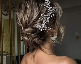 Stunning Wedding Hair Accessory for Special Moments, Bridal Hair Vine with Delicate Pearls and Rhinestones