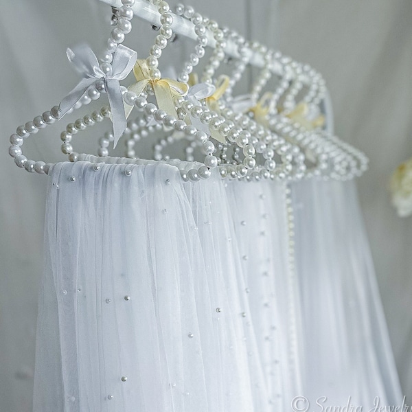 Elegant Mini Pearl Hangers with Ribbon Bow for Wedding Veil
