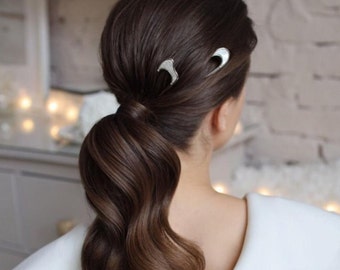 Elegant U-Shaped Set of 2 Hair Pins for Chic Buns and Chignons - A Must-Have in Women Hair Accessories Collection