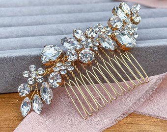 Gold Flower Hair Comb and Matching Hair Pins for Wedding Day, Wedding Hair Accessories for Bride and Bridesmaid