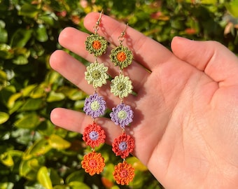 Micro-chaînes de fleurs au crochet faites main, boucles d'oreilles vertes, violettes, oranges au crochet, bijoux en or 14 carats ou en argent sterling