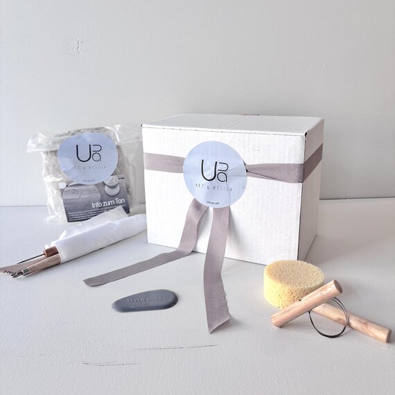TÖPFERBOX für Zuhause – DIY KERAMIK Set mit Steinzeugton, Werkzeug & Anleitung | Töpfern Anfänger Set mit Brennservice