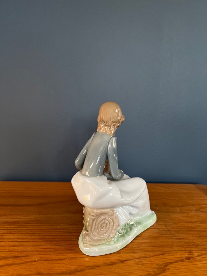 Vintage NAO Lladro Figurine 1026 young Girl With Rabbits Issued 1987