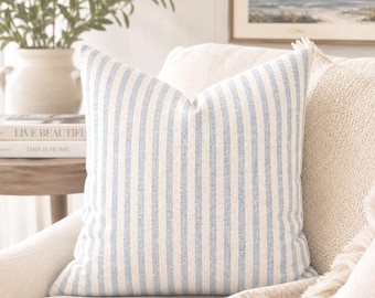 Funda de almohada a rayas azules, almohada moderna de chambray estilo costero, almohada decorativa náutica a rayas, almohada azul, almohada a rayas neutras para sofá