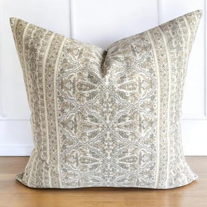 Beige Floral Modern Pillow Cover Neutral Floral Block Print Throw Pillow Bohemian Botanical Cushion Medallion Grey Floral Pillow for Sofa