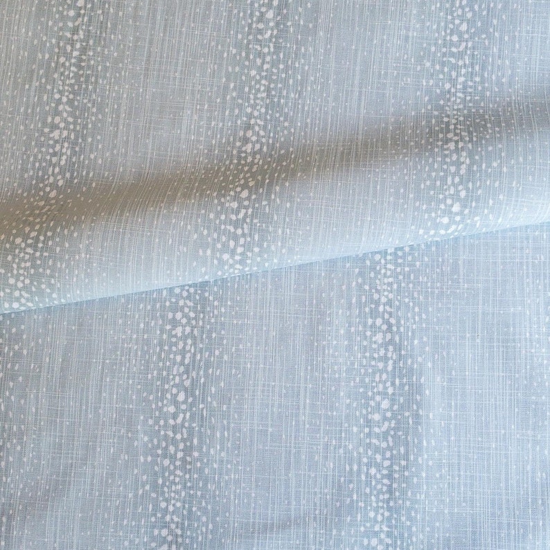 Tela para cortinas con estampado de antílope azul, tela con estampado animal, tratamiento de ventanas azul, tela con estampado de antílope para cortinas, tela cortada a medida. imagen 4