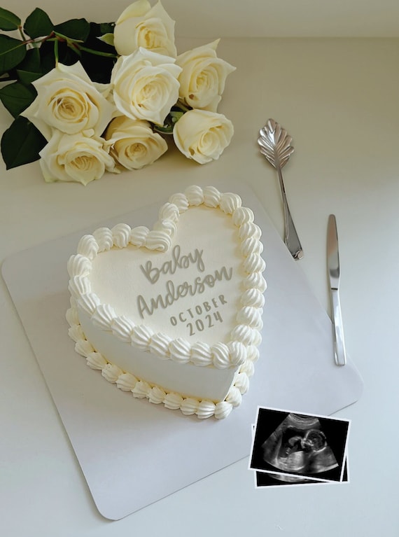 Digital Pregnancy Announcement / Neutral Cake Baby Announcement / White Cake Gender Reveal / Download Social Media Facebook Instagram