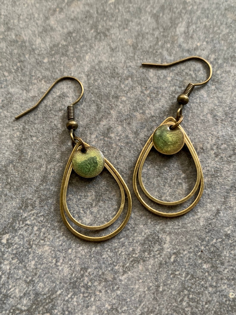 Minimalist hanging earrings with green resin image 4